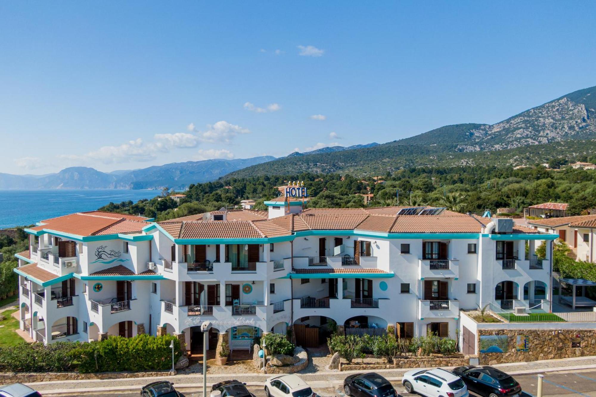 I Ginepri Hotel Cala Gonone Luaran gambar